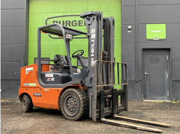 Heli Heftruck AC40 - Electric forklift: picture 1
