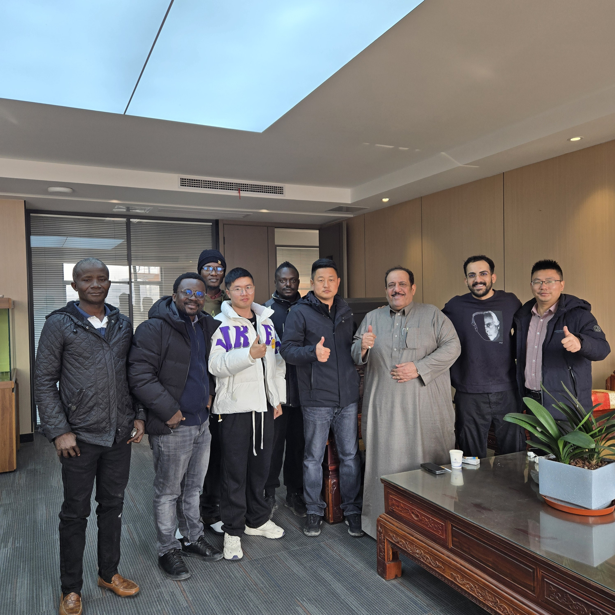 Toaks International Trading Company - Trucks - 6x6 undefined: picture 5