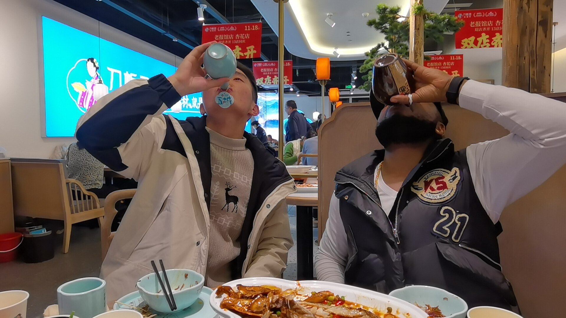 Toaks International Trading Company - Trucks - 6x6 undefined: picture 8