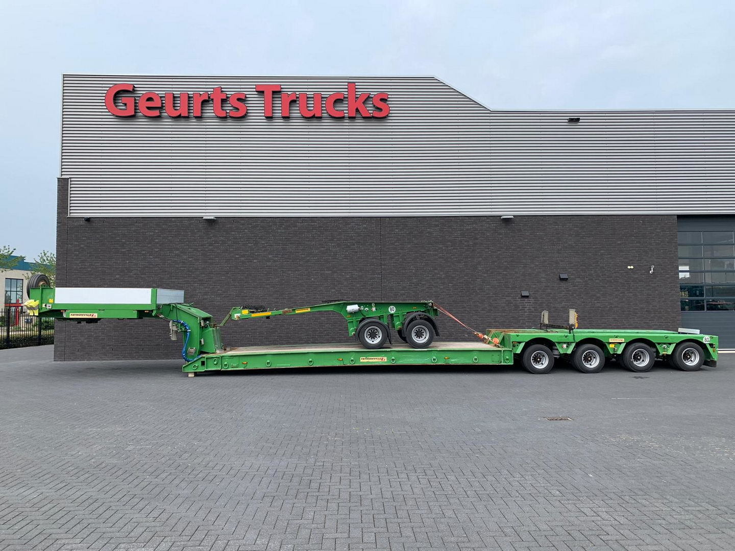 Geurts Trucks B.V. - Tractor units MERCEDES-BENZ - 8x6, gearbox: manual, air conditioner undefined: picture 22