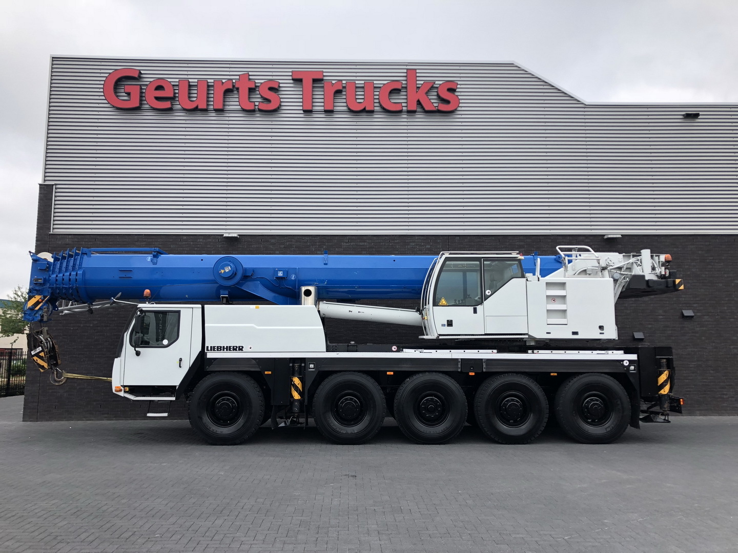 Geurts Trucks B.V. - Tractor units MERCEDES-BENZ - 8x6, gearbox: manual, air conditioner undefined: picture 27