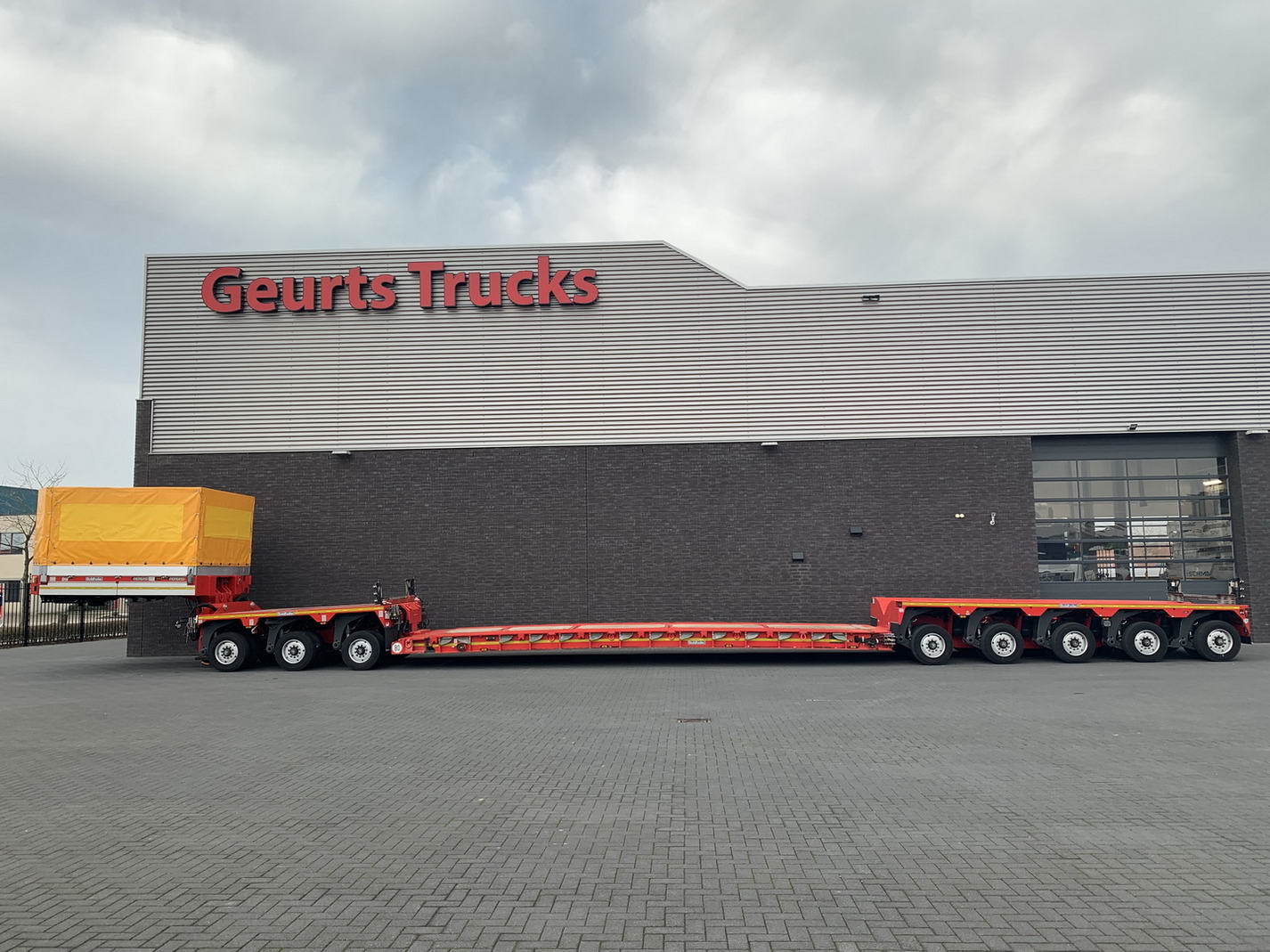 Geurts Trucks B.V. - Tractor units MERCEDES-BENZ - 8x6, gearbox: manual, air conditioner undefined: picture 21