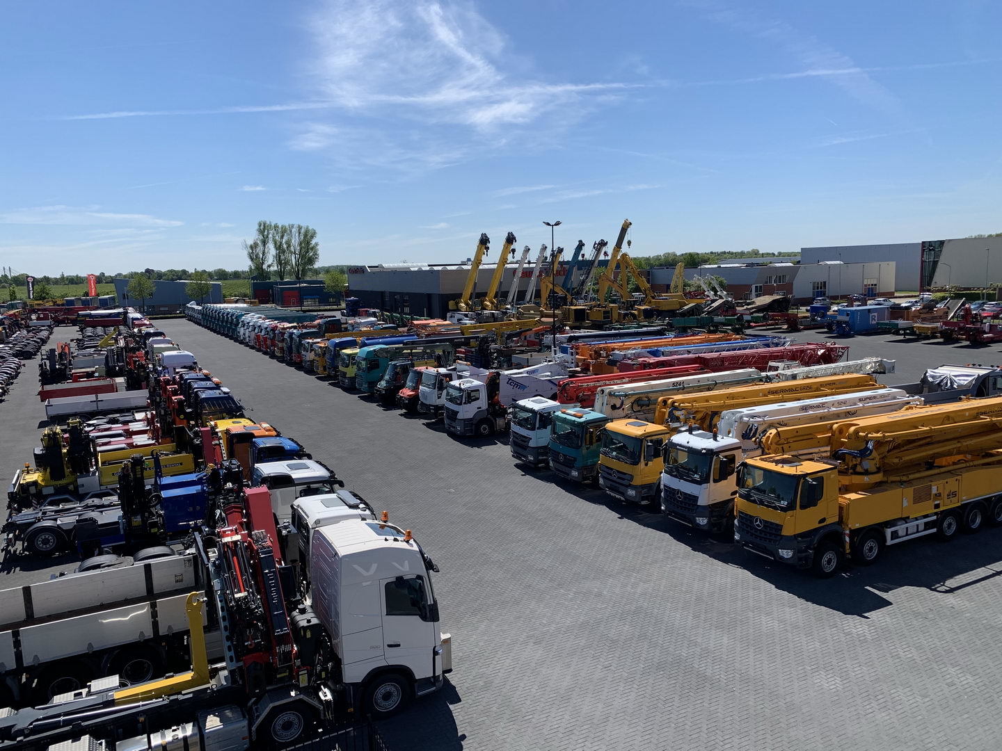 Geurts Trucks B.V. - Tractor units MERCEDES-BENZ - 8x6, gearbox: manual, air conditioner undefined: picture 14