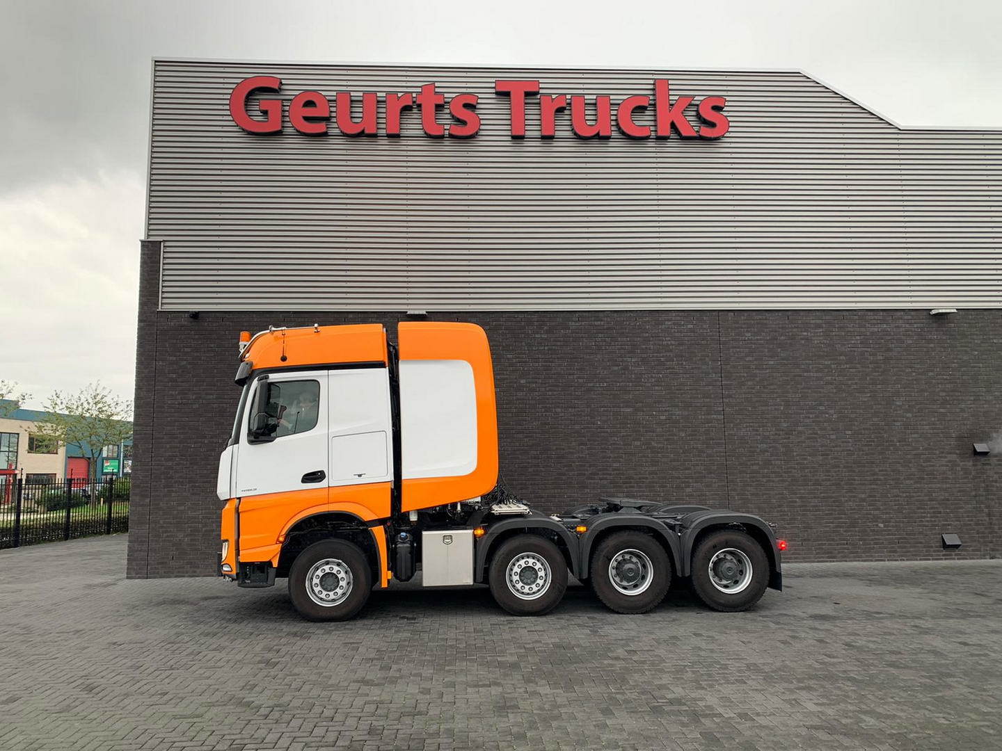 Geurts Trucks B.V. - Tractor units MERCEDES-BENZ - 8x6, gearbox: manual, air conditioner undefined: picture 35