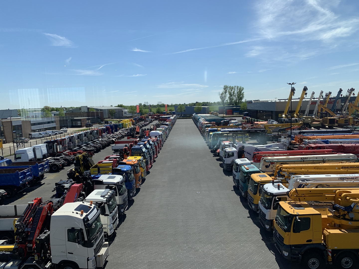 Geurts Trucks B.V. - Tractor units MERCEDES-BENZ - 8x6, gearbox: manual, air conditioner undefined: picture 13