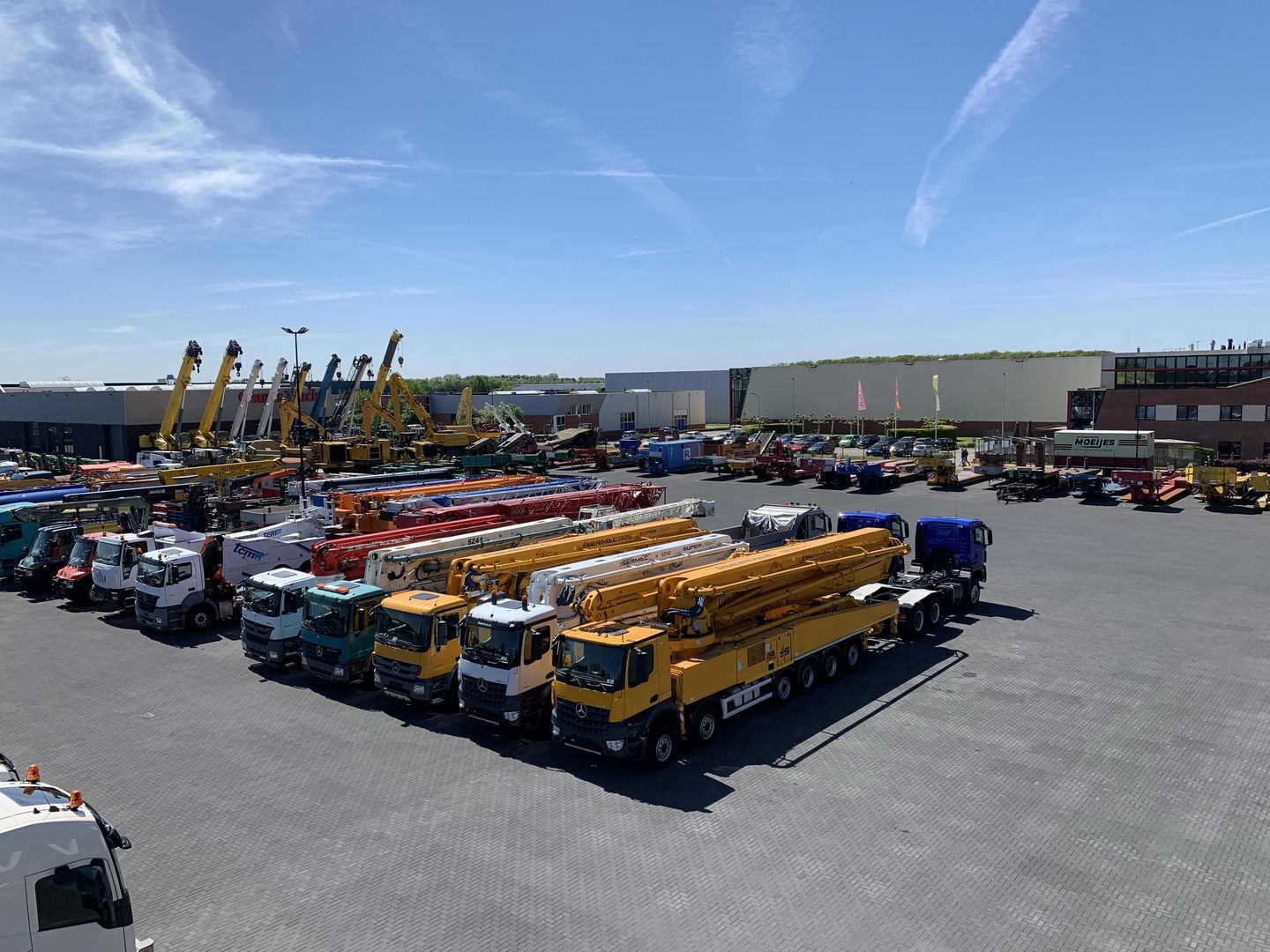 Geurts Trucks B.V. - Tractor units MERCEDES-BENZ - 8x6, gearbox: manual, air conditioner undefined: picture 15