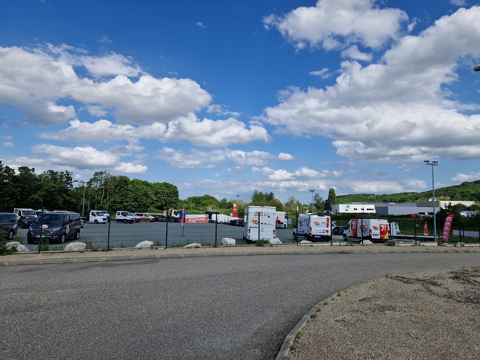 SARL AGVEHICULES undefined: picture 7