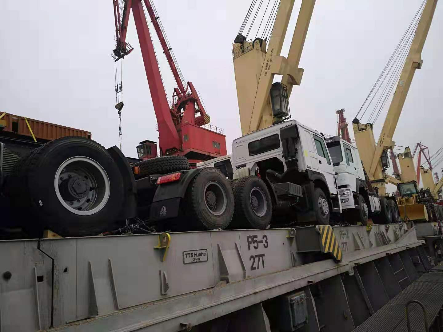 Shandong Guhong Auto Industrial CO., LTD - Trucks - Year: 2020, 6x4, air conditioner undefined: picture 8