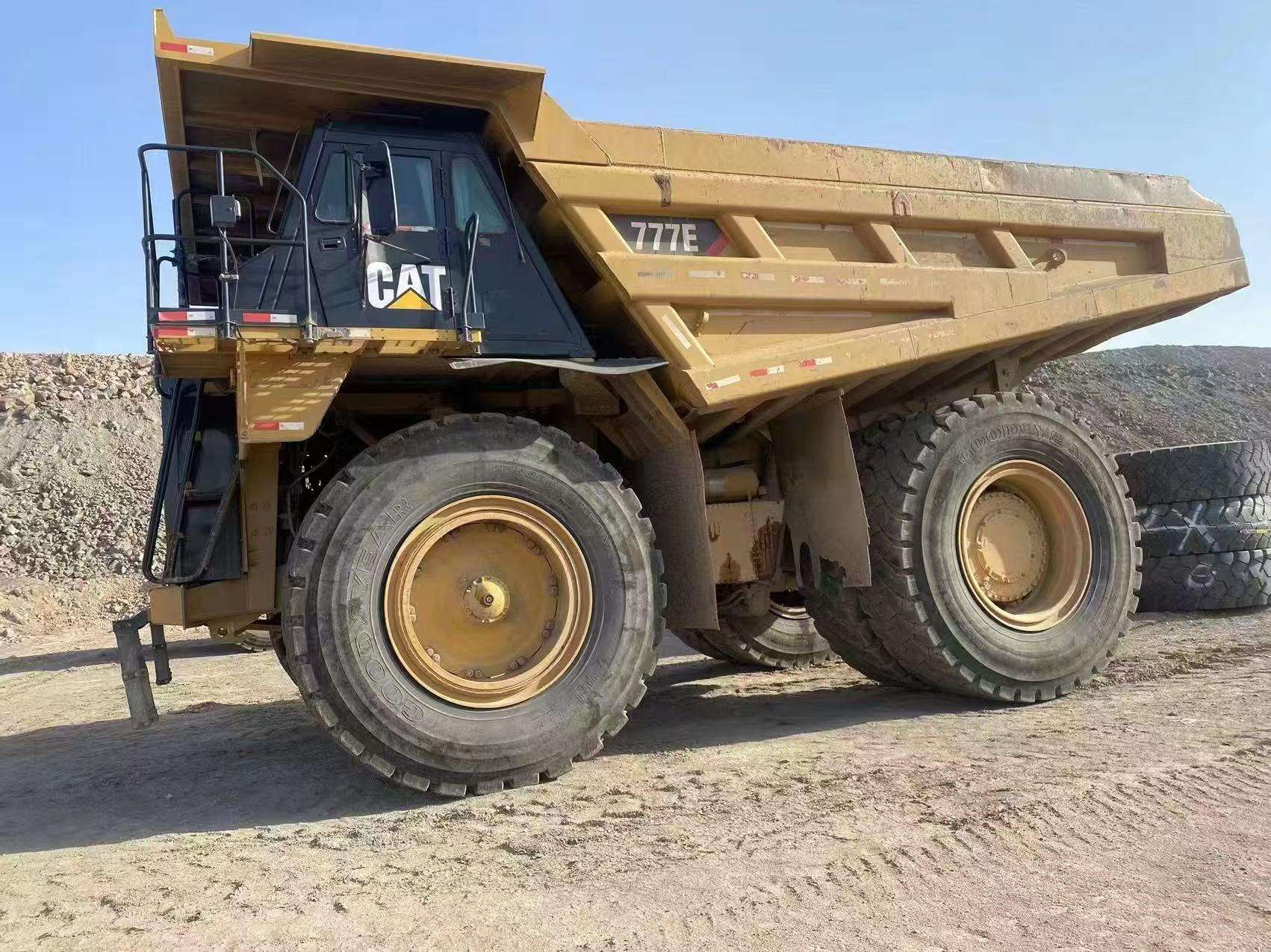 MAX CARL INVESTMENT COMPANY LIMITED - Construction machinery undefined: picture 3