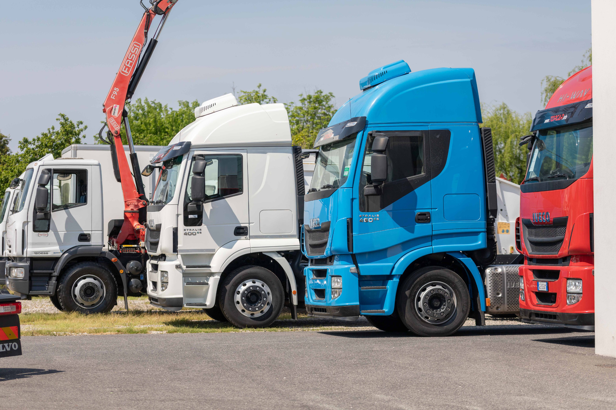 TOP CAR S.R.L. - Tractor units - air conditioner undefined: picture 1