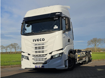 Container transporter/ Swap body truck IVECO S-WAY