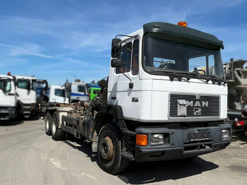 Hook lift truck, Crane truck MAN F2000 27.342 6x4 Abrollkipper mit Kran: picture 2