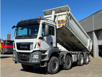 Skip loader truck MAN TGS