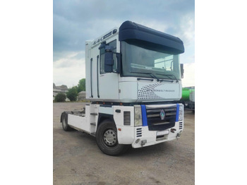 Tractor unit RENAULT Magnum 440