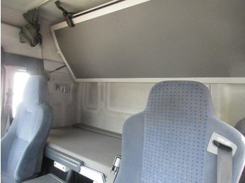 Crane truck, Curtainsider truck MAN TGL 12.240 BL 4x2 TGL 12.240BL 4x2, mit Kran Hiab 088 mit Funk: picture 4