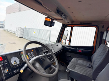 Interior photo 2: Lease a Mercedes-Benz Vario 816 D 4x2 Doka Vario 816 D 4x2 Doka, 2x AHK, Meiller Kipper, Ex-Stadtverwaltung Mercedes-Benz Vario 816 D 4x2 Doka Vario 816 D 4x2 Doka, 2x AHK, Meiller Kipper, Ex-Stadtverwaltung