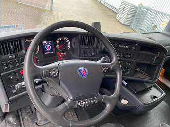 Interior photo 2: Box truck Scania R450 LB 6x2-4 R450 LB 6x2-4 Getränkekoffer, Retarder, Lift-/Lenkachse, Stapleraufnahme
