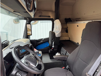 New Tractor unit Mercedes-Benz Actros 2648 LS 6x2 Actros 2648 LS 6x2, Retarder, Liftachse, MirrorCam, StreamSpace, Navi, LED: picture 3