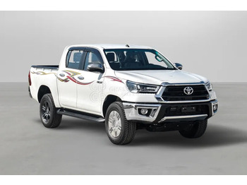 Pickup truck TOYOTA Hilux