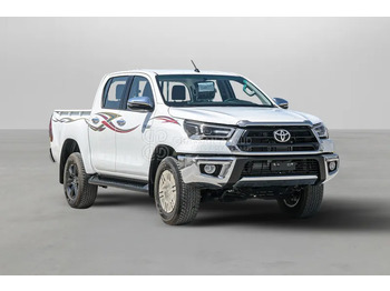 Pickup truck TOYOTA Hilux