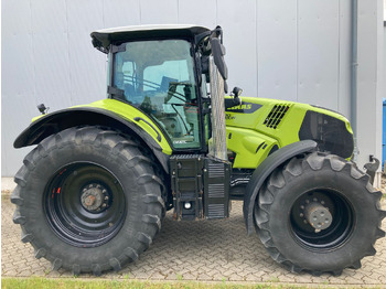 Farm tractor CLAAS Axion 830