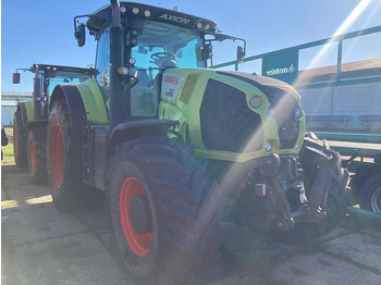 Farm tractor CLAAS Axion 830