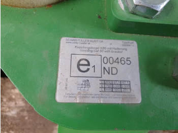 Farm tractor JOHN DEERE