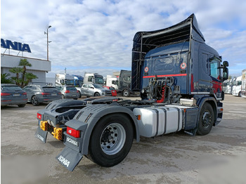 Tractor unit SCANIA P450: picture 3