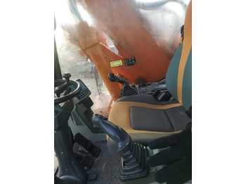 Wheel excavator Doosan DX 140: picture 4