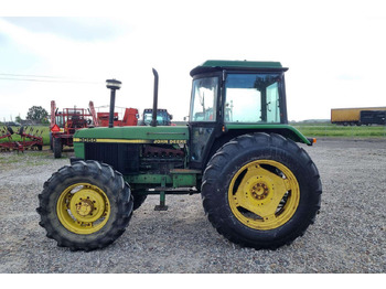 Farm tractor John Deere 3050: picture 5