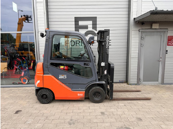 Diesel forklift Toyota 8FDKF20: picture 5