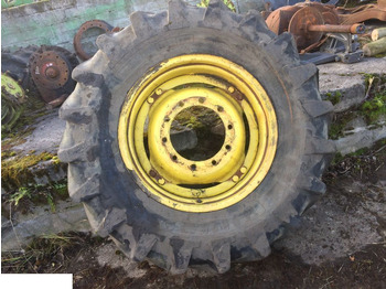 Wheel and tire package JOHN DEERE