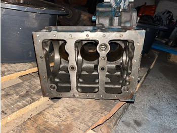 Cylinder block for Agricultural machinery Kubota d722 blok cylindrów: picture 3