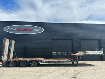 GOLDHOFER Low loader semi-trailer