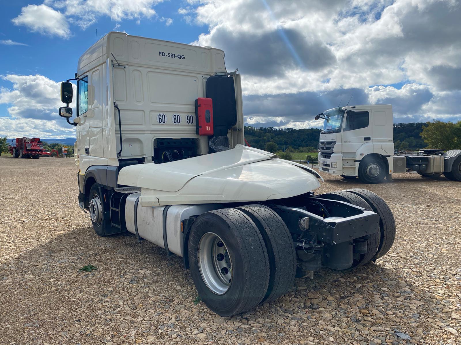 Tractor unit DAF XF480: picture 4
