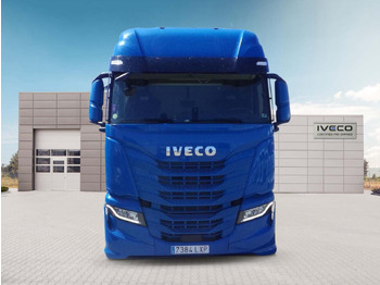 Tractor unit IVECO S-WAY