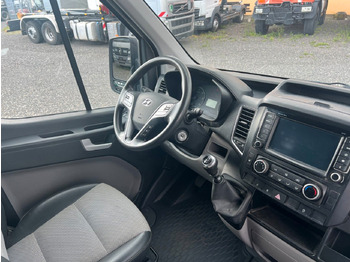Interior photo 1: Panel van Hyundai H350 Kasten Kasten L3H2 Profi Kurz / Hoch Interior photo 1: Panel van Hyundai H350 Kasten Kasten L3H2 Profi Kurz / Hoch
