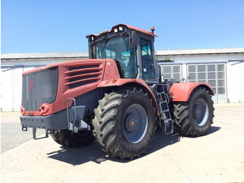 Farm tractor