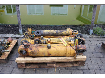 Hydraulic cylinder for Construction machinery Liebherr L551: picture 5 Hydraulic cylinder for Construction machinery Liebherr L551: picture 5