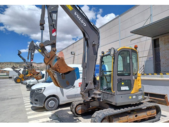 Mini excavator Volvo ECR 88 D: picture 1