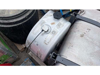 Construction equipment VOLVO FUEL TANKS: picture 2
