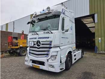 Tractor unit MERCEDES-BENZ Actros 1842