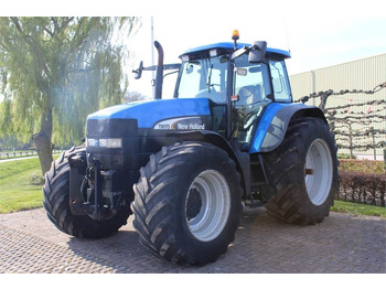 Farm tractor NEW HOLLAND TM