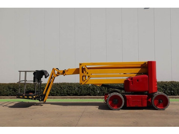Articulated boom NIFTYLIFT