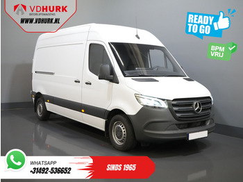 Small van MERCEDES-BENZ Sprinter 211