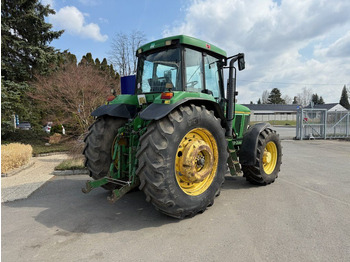 Farm tractor John Deere 7800: picture 5