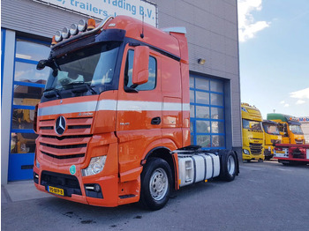 Tractor unit MERCEDES-BENZ Actros 1945