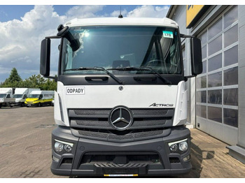 New Garbage truck Mercedes-Benz Actros: picture 2