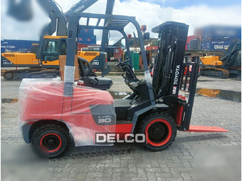 New Forklift TOYOTA FDZN30: picture 3