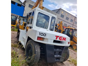 Diesel forklift TCM